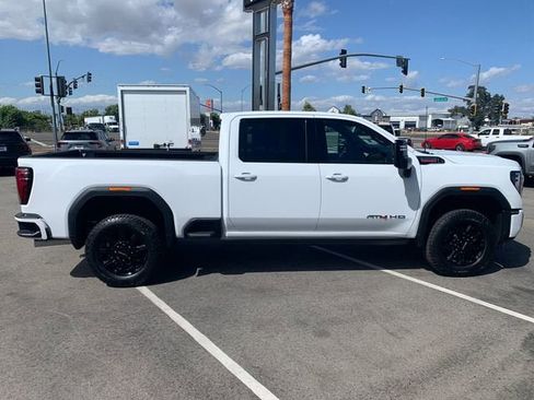 New 2026 GMC Sierra 2500 AT4 w/ Technology Package AWD/4WD image 11