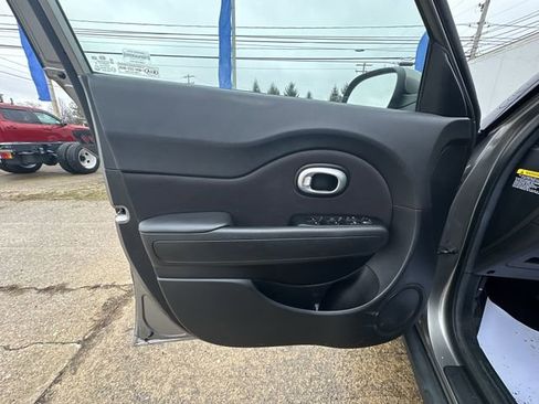 Used 2015 Kia Soul image 10