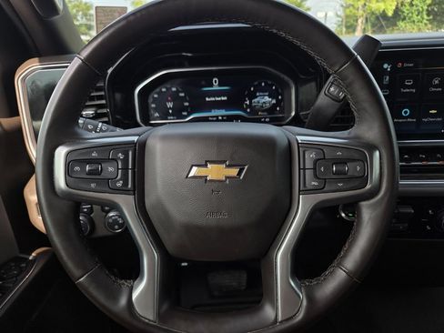 Used 2023 Chevrolet Silverado 1500 LT w/ Safety Package AWD/4WD image 28