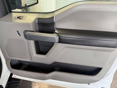 Used 2018 Ford F150 XLT AWD/4WD image 19