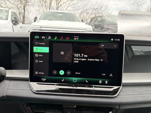 New 2026 Volkswagen Tiguan SE AWD/4WD image 18