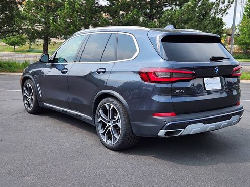 Used 2022 BMW X5 xDrive45e w/ Climate Comfort Package AWD/4WD image 3