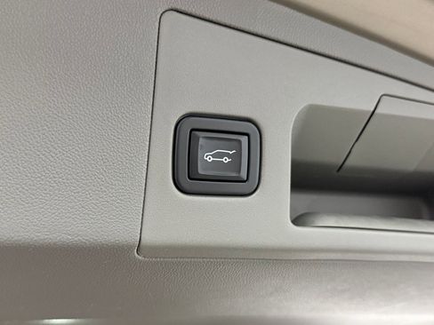 Certified 2022 Cadillac XT5 Premium Luxury image 41