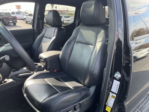 Used 2023 Toyota Tacoma TRD Off-Road w/ TRD Premium Off Road Package image 20