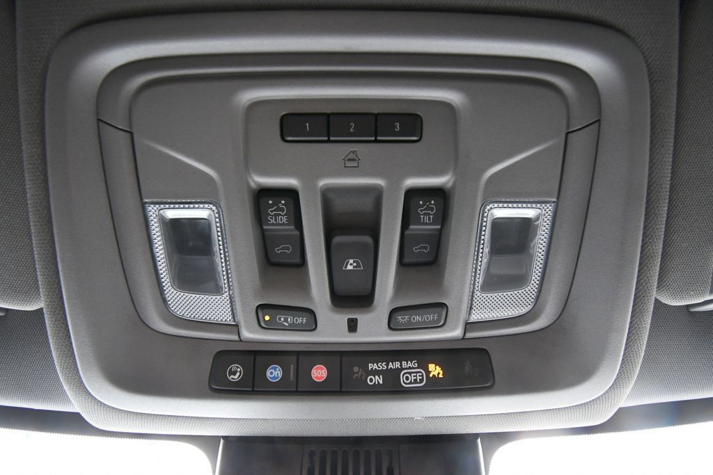 Used 2024 GMC Sierra 3500 Denali w/ Technology Package AWD/4WD image 35