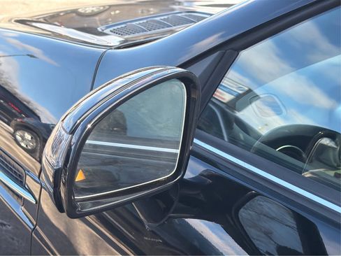 Used 2020 Mercedes-Benz SLC 300 w/ Premium Package image 23