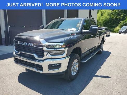 Used 2026 RAM 2500 Big Horn AWD/4WD image 1