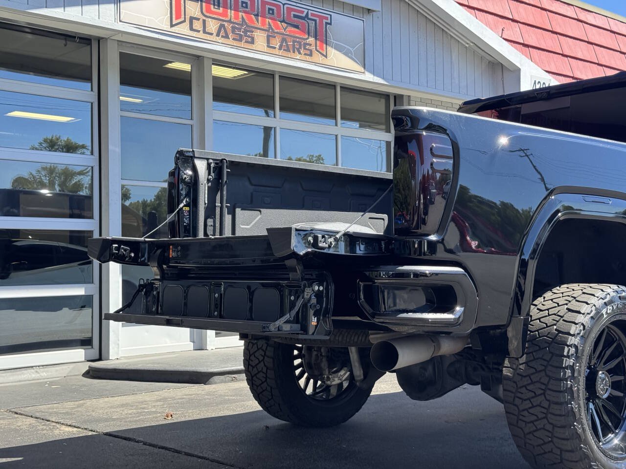 Used 2025 GMC Sierra 3500 Denali w/ Denali Reserve Package AWD/4WD image 15