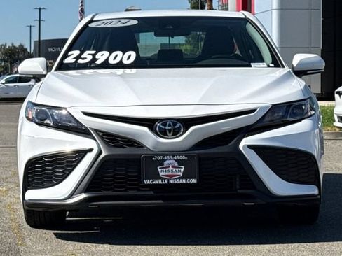 Used 2024 Toyota Camry SE FWD image 9
