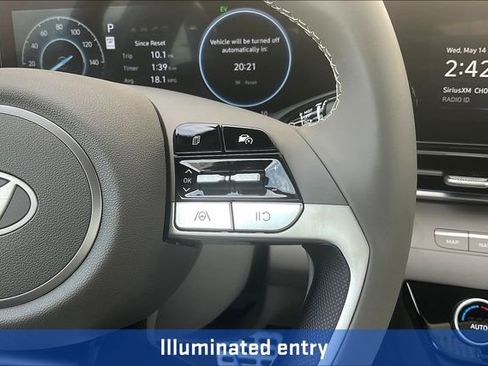 New 2025 Hyundai Elantra SEL image 24