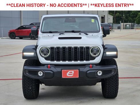 Used 2026 Jeep Wrangler Unlimited Rubicon AWD/4WD image 2
