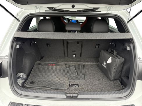 Certified 2023 Volkswagen GTI 40th Anniversary Edition image 17