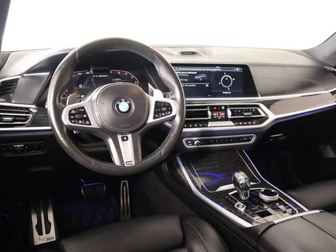 Used 2022 BMW X7 M50i AWD/4WD image 2