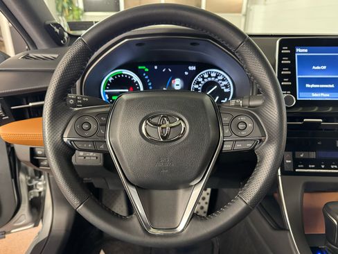 Used 2021 Toyota Avalon XSE image 20