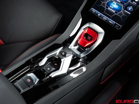 Used 2020 Lamborghini Huracan EVO AWD/4WD image 33