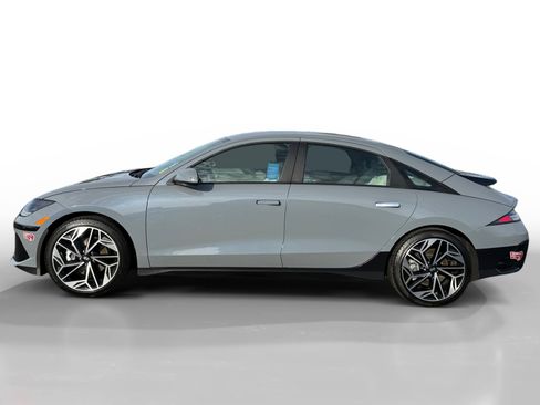 Certified 2024 Hyundai Ioniq 6 SEL image 2