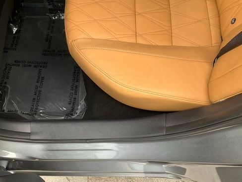 Used 2020 Nissan Sentra SV w/ SV Premium Package image 26