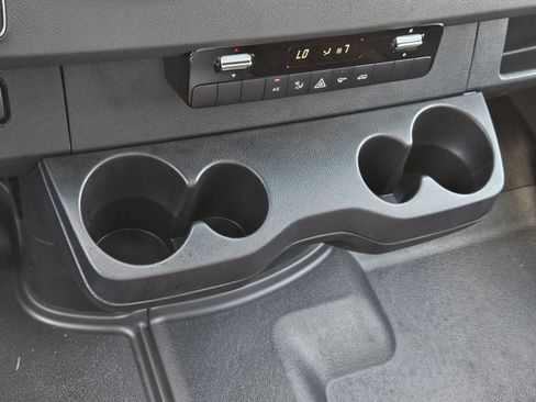 Used 2023 Mercedes-Benz Sprinter 3500 image 26