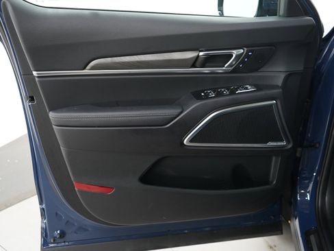 Used 2024 Kia Telluride SX X-Line image 25