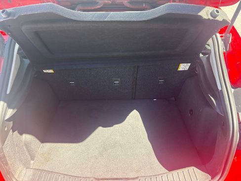 Used 2016 Ford Focus SE w/ SE Sport Package FWD image 15