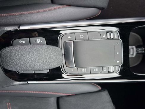 Used 2023 Mercedes-Benz GLA 35 AMG 4MATIC image 28