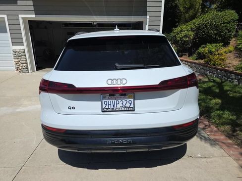 Used 2024 Audi Q8 e-tron Premium AWD/4WD image 3