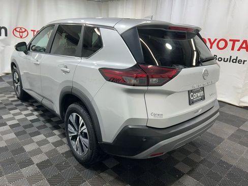 Used 2023 Nissan Rogue SV image 5