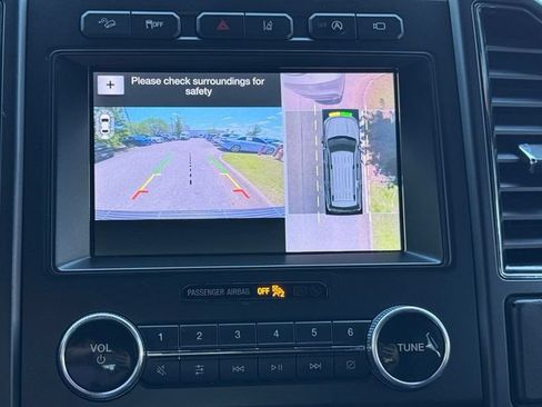 Used 2019 Ford Expedition Max Limited w/ Equipment Group 302A AWD/4WD image 14