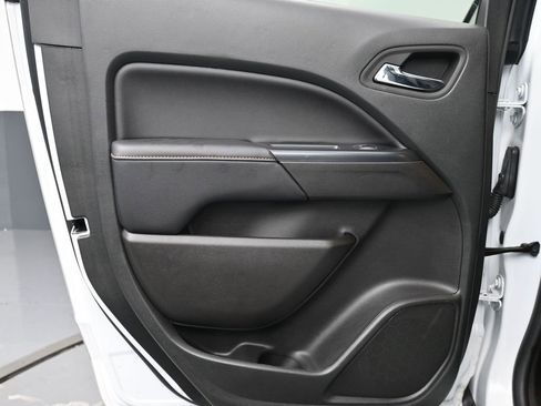 Used 2022 GMC Canyon AT4 image 19