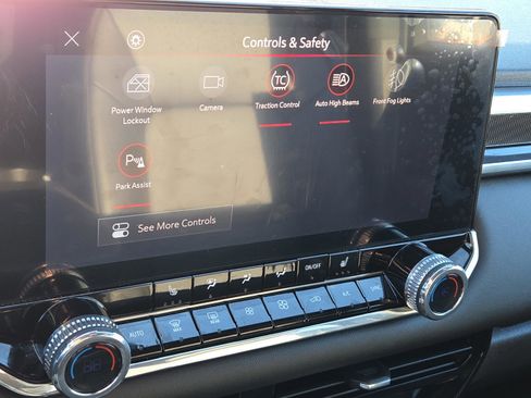 Certified 2024 GMC Canyon Elevation w/ Elevation Premium Package image 17