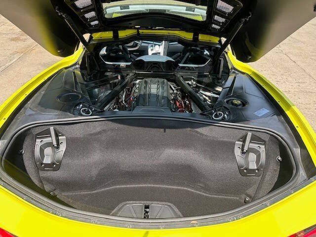 Used 2023 Chevrolet Corvette Stingray Premium Cpe w/ Z51 Performance Package RWD image 16