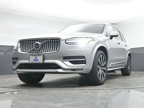 Used 2023 Volvo XC90 B5 Plus AWD/4WD image 12