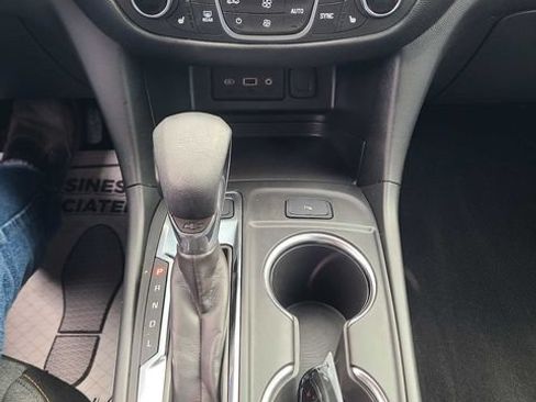 Used 2024 Chevrolet Equinox LT AWD/4WD image 30