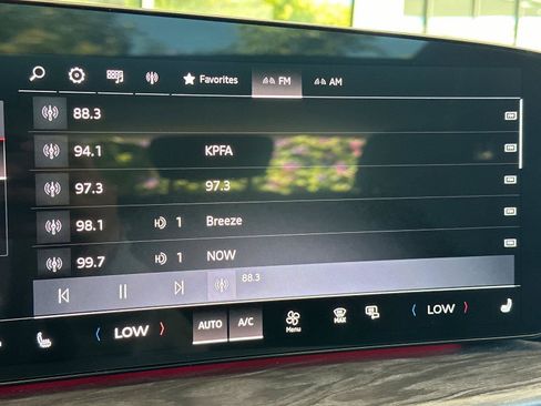 Certified 2025 Audi Q5 Premium w/ Convenience Package AWD/4WD image 18