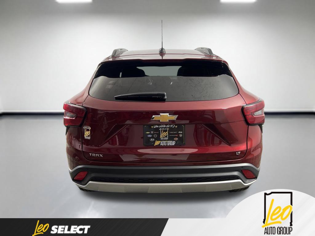 Used 2025 Chevrolet Trax LT w/ Driver Confidence Package FWD image 7