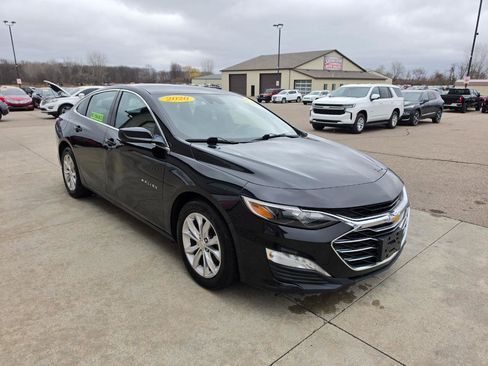 Used 2020 Chevrolet Malibu LT w/ Leather Package image 4