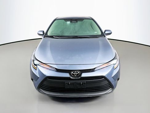 Used 2023 Toyota Corolla LE image 2