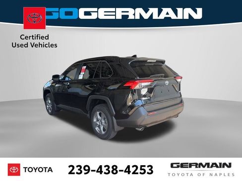Used 2025 Toyota RAV4 XLE w/ Convenience Package FWD image 4