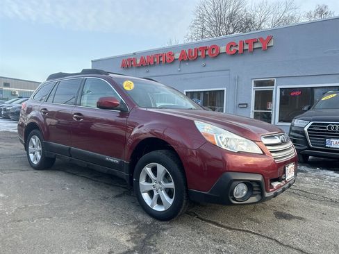 Used 2014 Subaru Outback 2.5i Premium image 3
