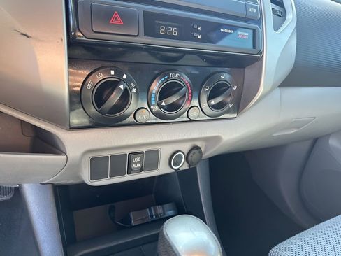 Used 2013 Toyota Tacoma PreRunner w/ TRD Sport Pkg image 34