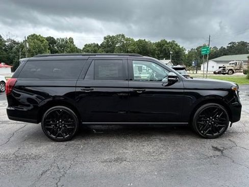 New 2026 Ford Expedition Max Platinum w/ Stealth Performance Package AWD/4WD image 3