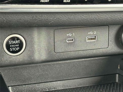 Used 2022 Nissan Rogue SV image 33