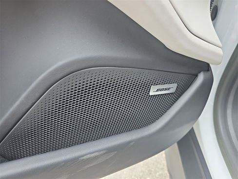 Used 2023 Porsche Taycan 4S image 27