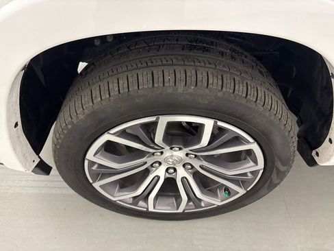 Used 2025 RAM 1500 Tungsten w/ Towing Technology Group image 11