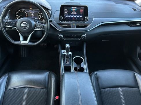 Used 2023 Nissan Altima 2.5 SR image 14