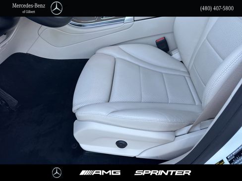 Used 2022 Mercedes-Benz GLC 300 4MATIC image 15