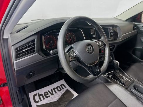 Used 2021 Volkswagen Jetta SE w/ SE Cold Weather Package FWD image 9