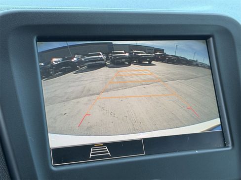 Used 2023 Chevrolet Equinox LT image 19