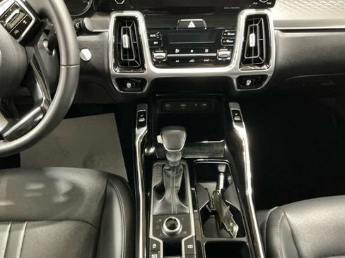 Used 2021 Kia Sorento SX AWD/4WD image 12