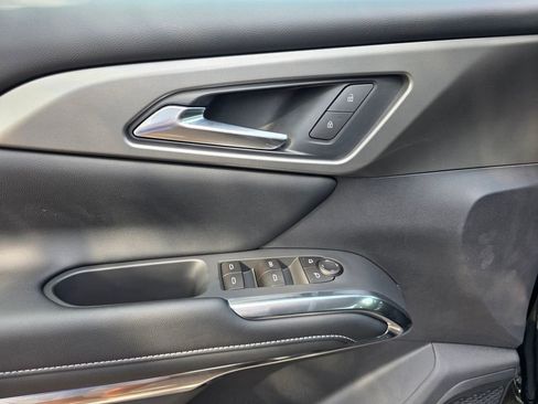 New 2026 Chevrolet Traverse LT w/ LPO, Floor Liner Package FWD image 10